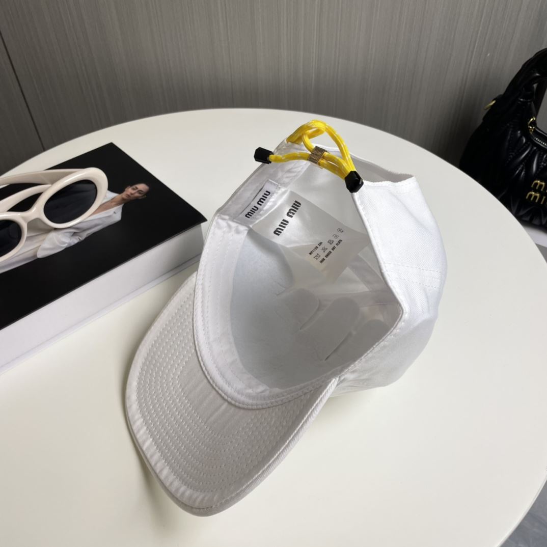 Miu Miu Caps